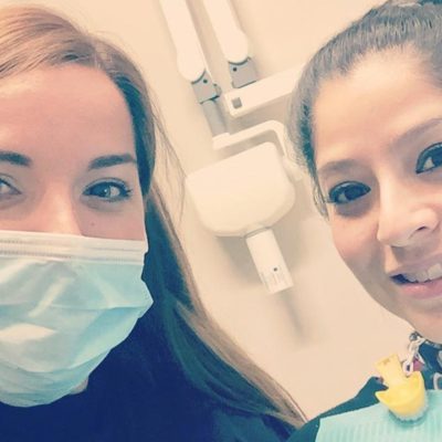 Dentista Gladys Ramos y Paciente en interior